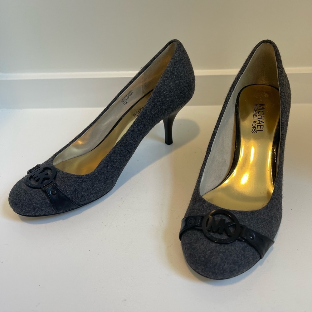 Michael Kors Gray Logo Heels 7.5